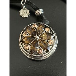 Necklace Black Adjustable Crystal Flower Grand Snap Pendant Magnolia and Vine